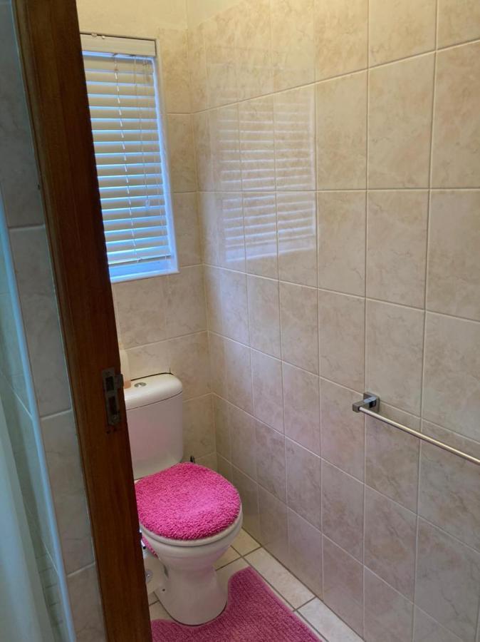 Stay@51 Botha Apartment