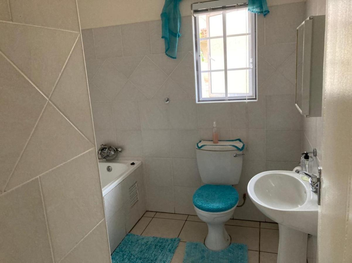 Stay@51 Botha