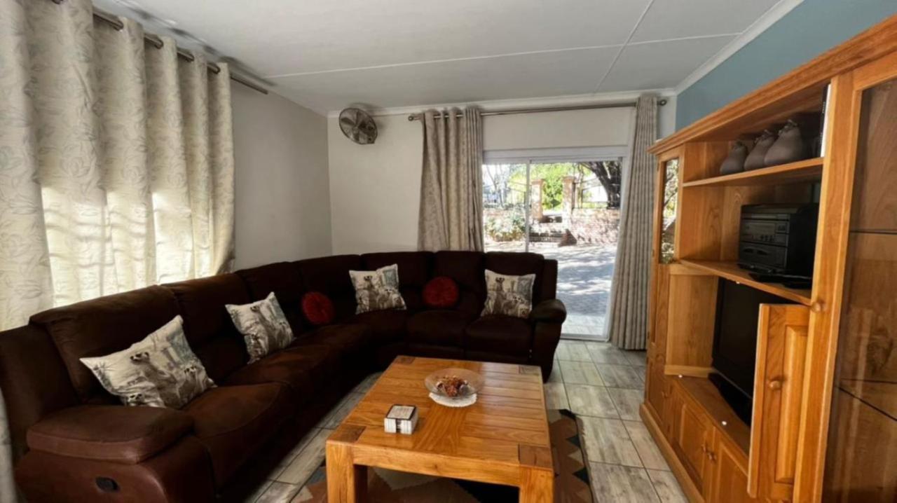 Stay@51 Botha Apartment Oudtshoorn