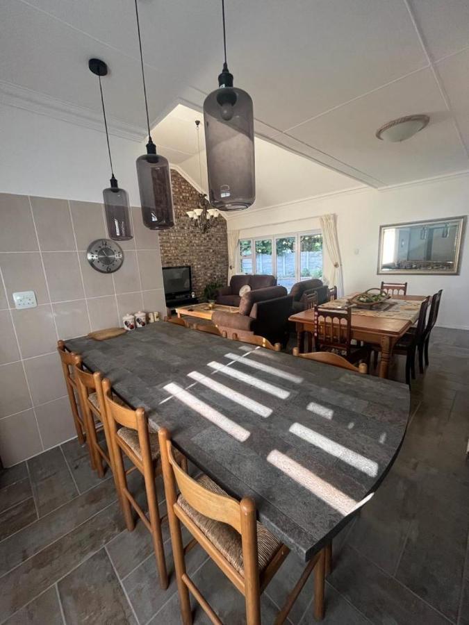 Stay@51 Botha Apartment *