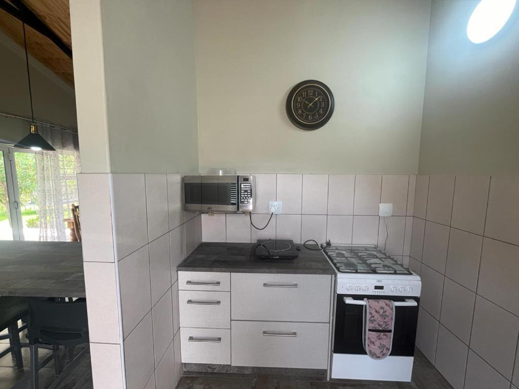 Stay@51 Botha *